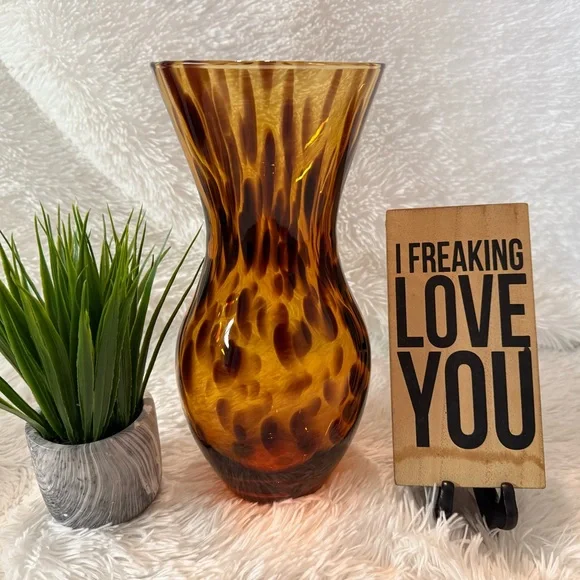 Made in Italy Tortoise Shell Design Decorative Vase - Picture 4 of 6